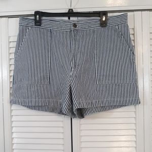 Newport news vtg pinstripe shorts 34   *8